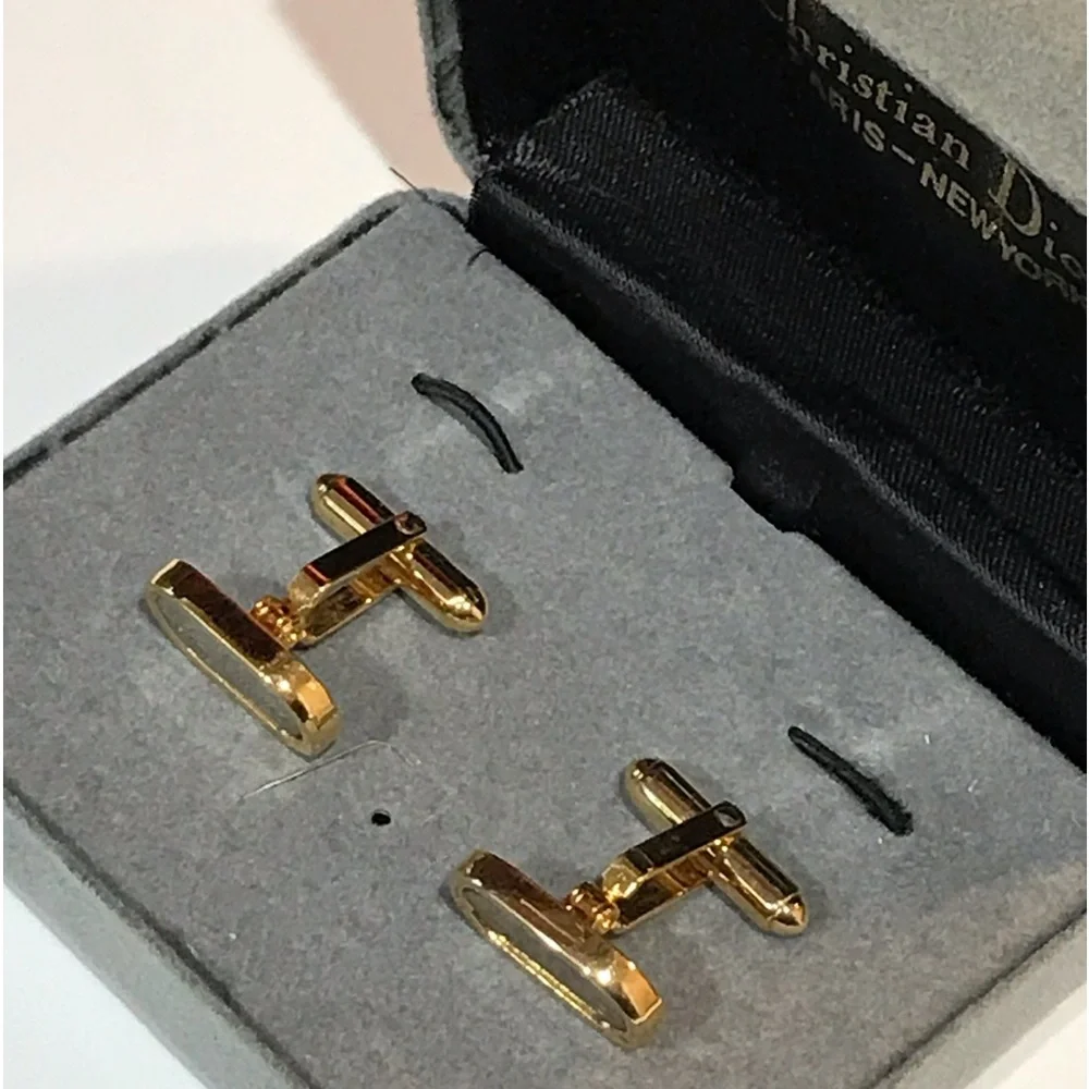DIOR CD Logo Cuff Links in box 😍🔥